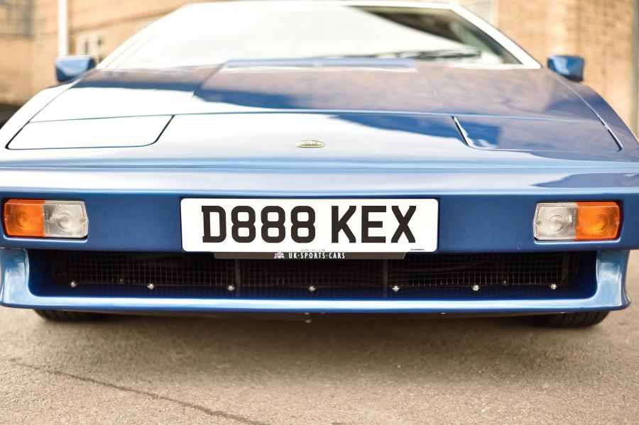 Детали экстерьера Lotus Esprit Turbo HC Limited Edition 1987 года  (фото 181 из 181)